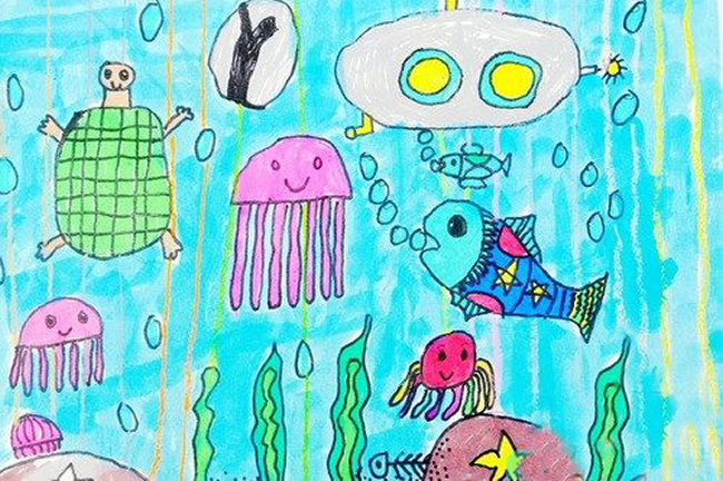 简单漂亮的海底世界儿童画幼儿园作品