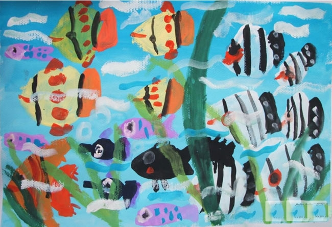 海底世界的鱼儿童画/水粉画图片