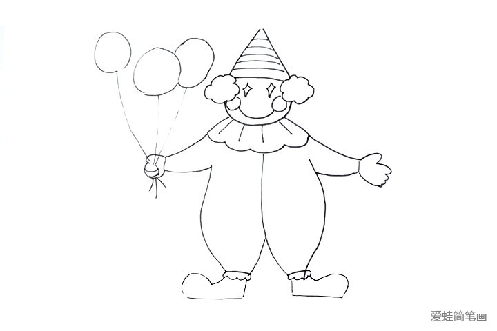 11.在手上画上气球， 画两三个气球表示一下就可以。