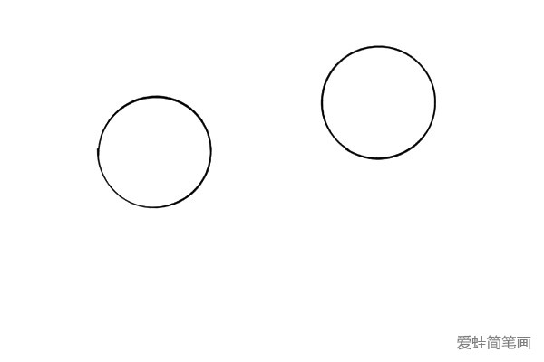 1.先在纸上画出两个圆形，一个圆形的位置高一点，一个低一点，这是因为她们的身高不同。