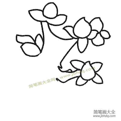 3.接着画更多的花朵