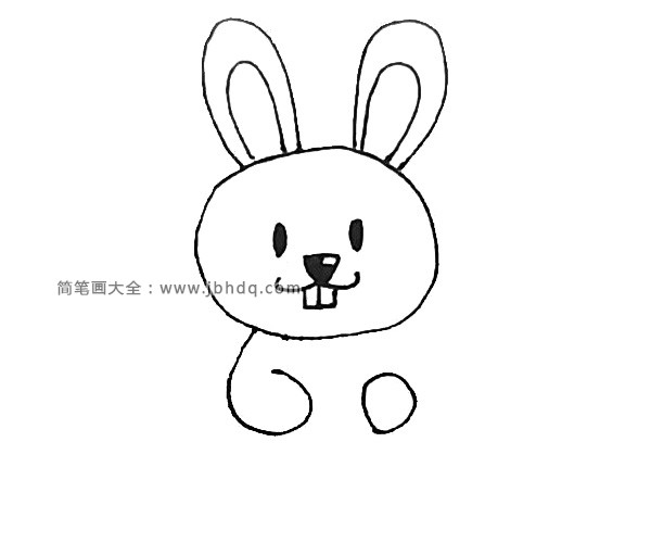 第四步：在头下面，用弧线画出它的左手，右边画上一个圆形的手。