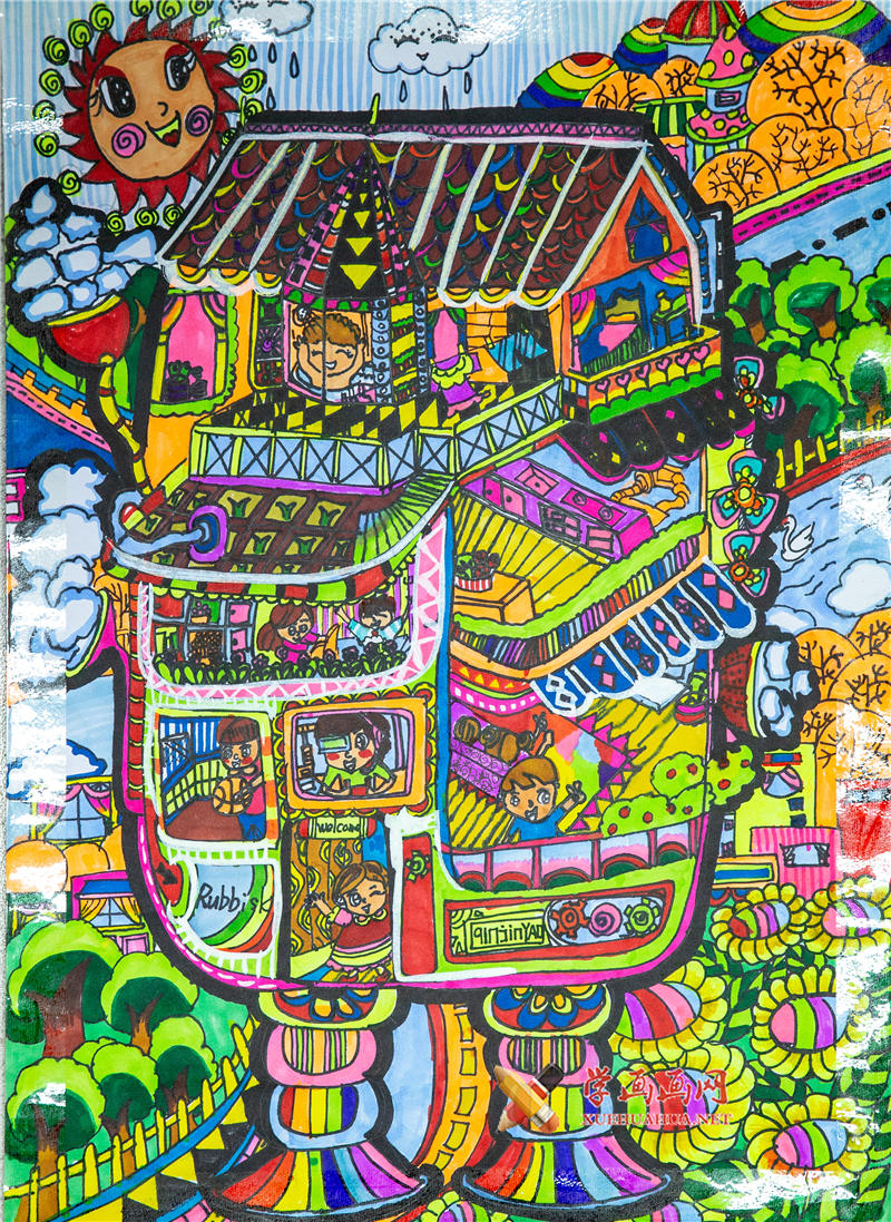 查看原始大图 三等奖小学生科幻画作品《未来移动城堡》(1)
