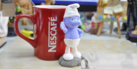 幼儿手工制作:用轻粘土DIY制作可爱蓝精灵