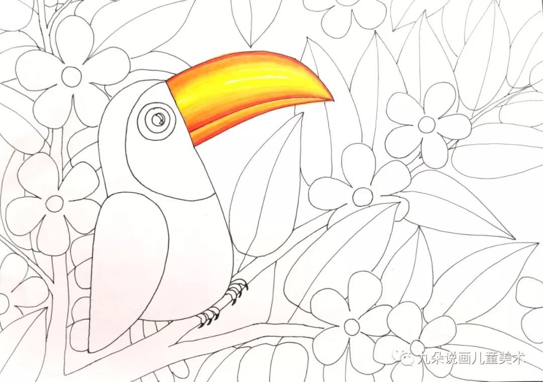 步骤5：按照中间浅两变深去画，注意马克笔要顺着一个方向画。