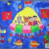 庆祝国庆节儿童画-十月星际航班