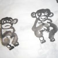 两只小猴子