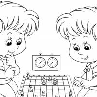 两个小男孩在下棋