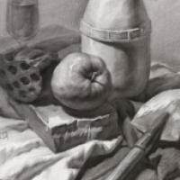 优秀素描静物画:木纹桌子、铁锹、农药壶、蜂窝煤、苹果的组合画法高清图片【可临摹】
